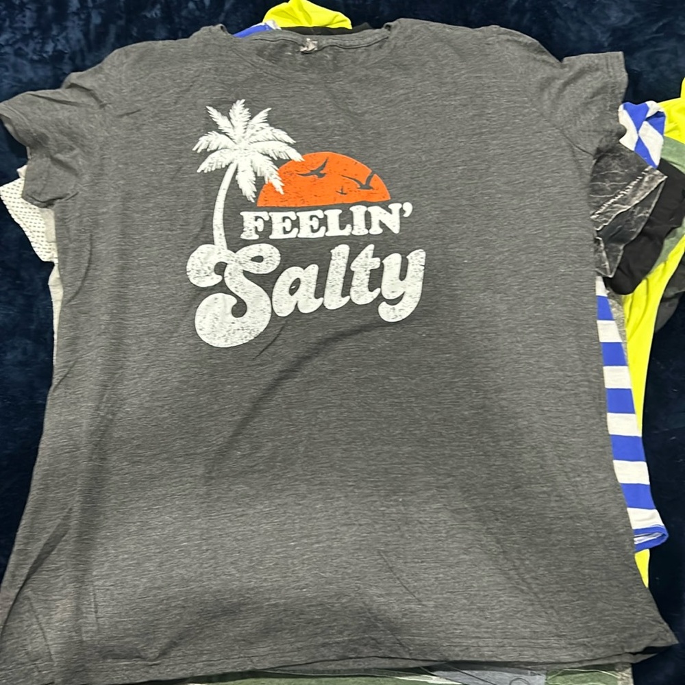 T-shirt ( box 6)